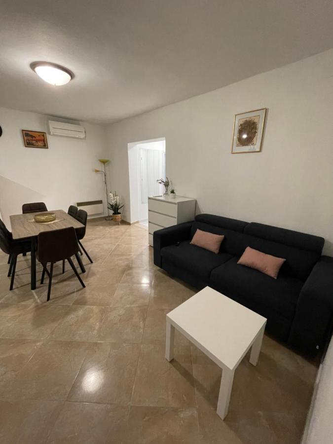 נין Holiday Home “Marko” With Heated Pool! מראה חיצוני תמונה